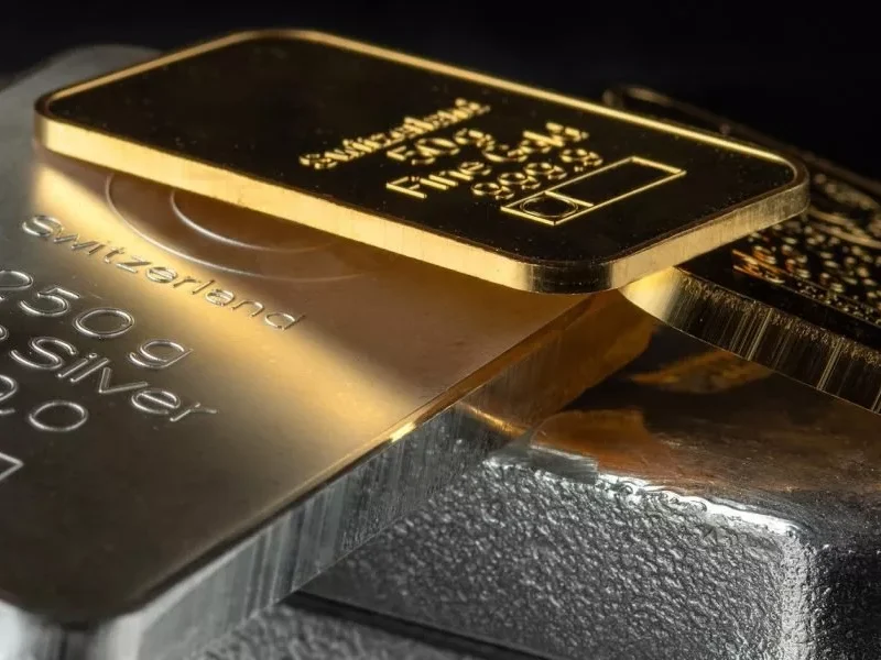 شوک در بازار فلزات گران‌بها؛ قیمت نقره ۳۰ درصد و طلا ۱۱ درصد
سقوط کرد